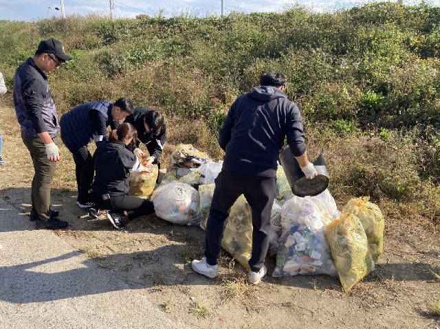2022년 직원 야유회 및 환경정화활동 대표 이미지
